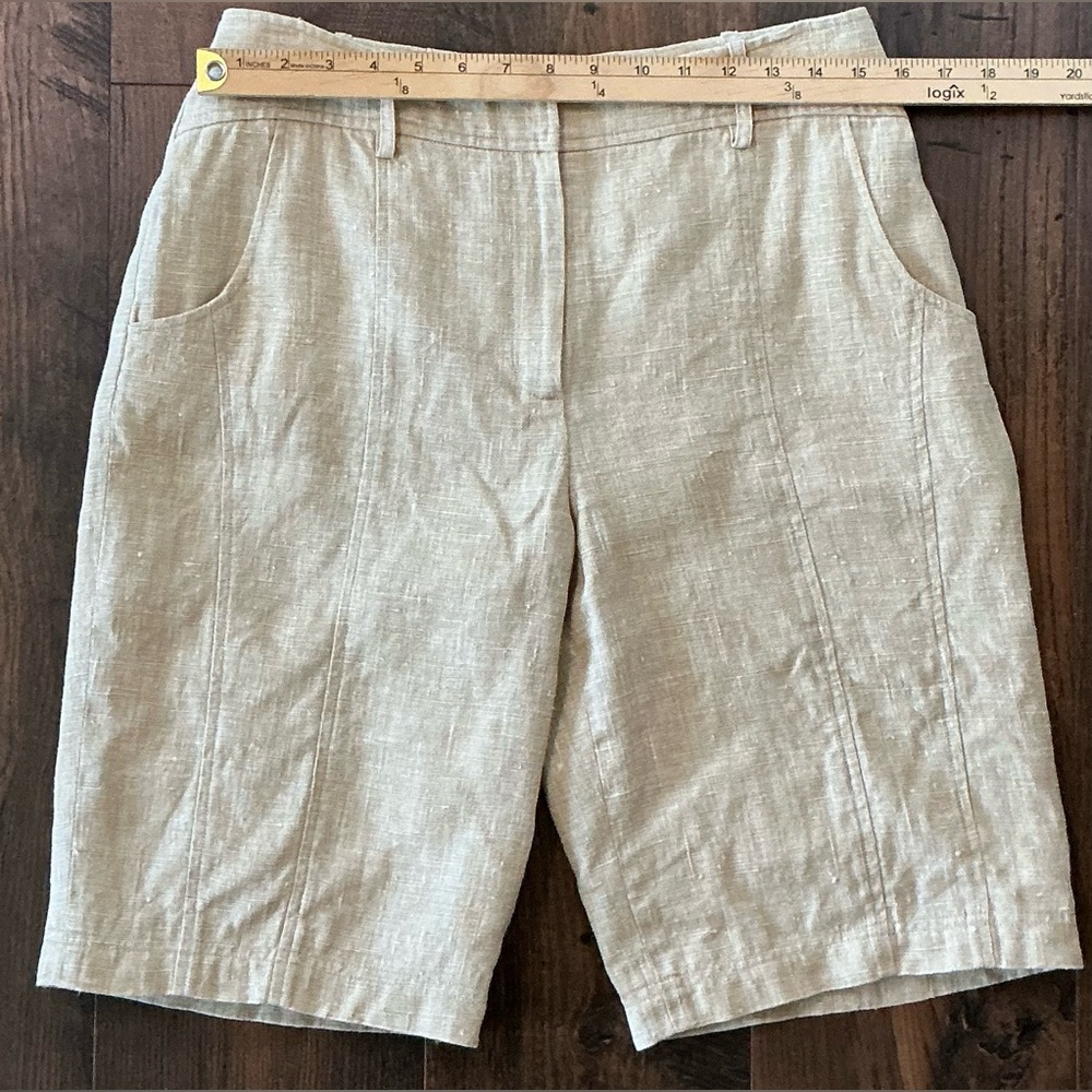 St. John Sport Women’s Linen Beige Shorts (Size 12) - Picture 9 of 11